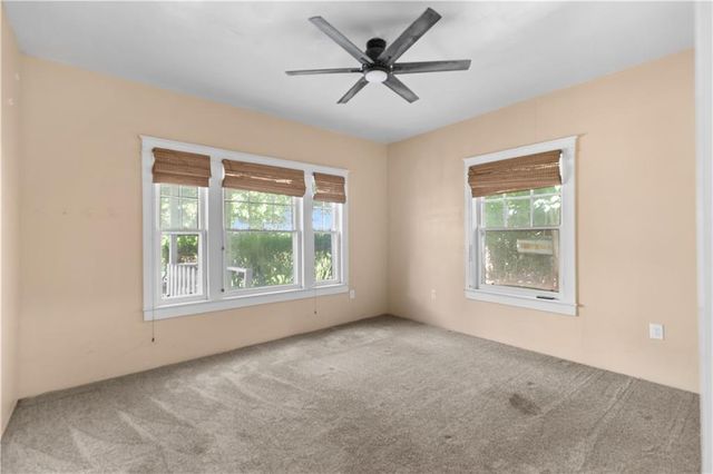 9319 E 17th Street S, Independence, MO 64052