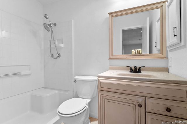 9419 Lands Point St, San Antonio, TX 78250