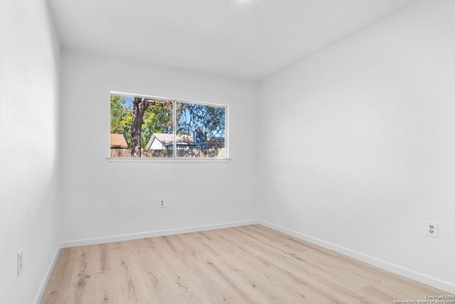 9419 Lands Point St, San Antonio, TX 78250