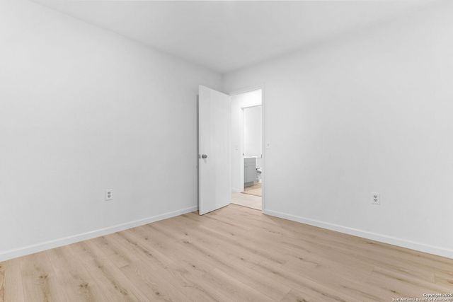 9419 Lands Point St, San Antonio, TX 78250