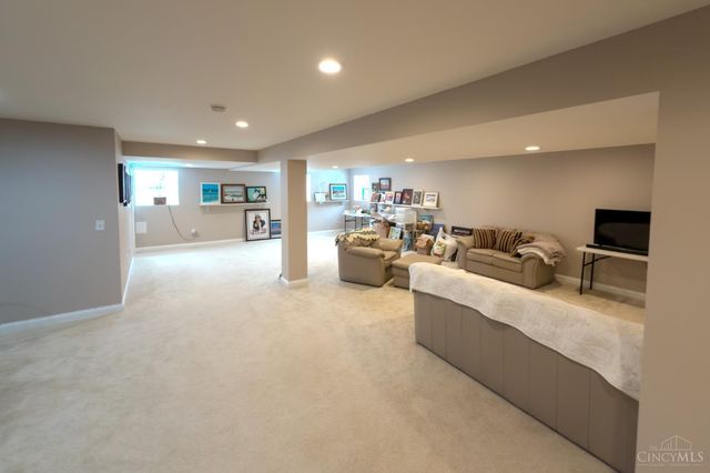 415 Brookhurst Drive, Monroe, OH 45050