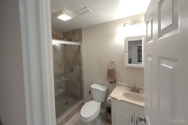 415 Brookhurst Drive, Monroe, OH 45050