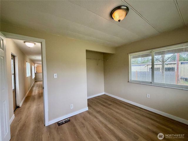 774 Rain Street NE, Ocean Shores, WA 98569