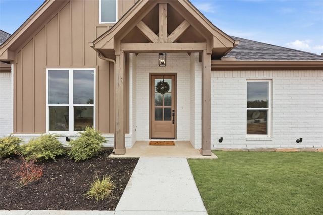 124 Norene Lane, Weatherford, TX 76088
