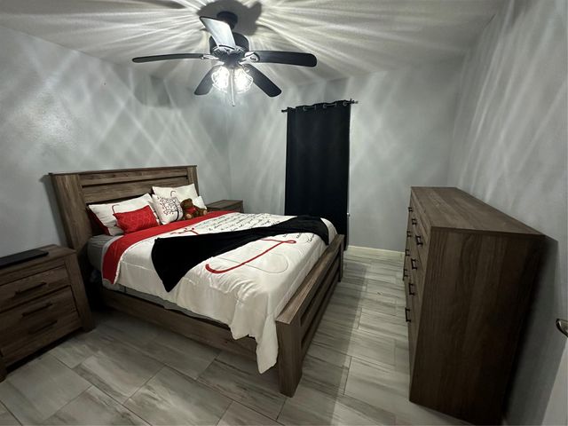 312 Green Isle Avenue, Dickinson, TX 77539