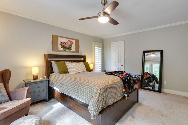 7701 OLD VILLAGE CV, Germantown, TN 38138