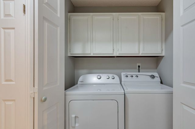 7701 OLD VILLAGE CV, Germantown, TN 38138