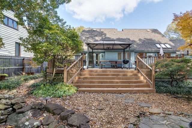 7701 OLD VILLAGE CV, Germantown, TN 38138