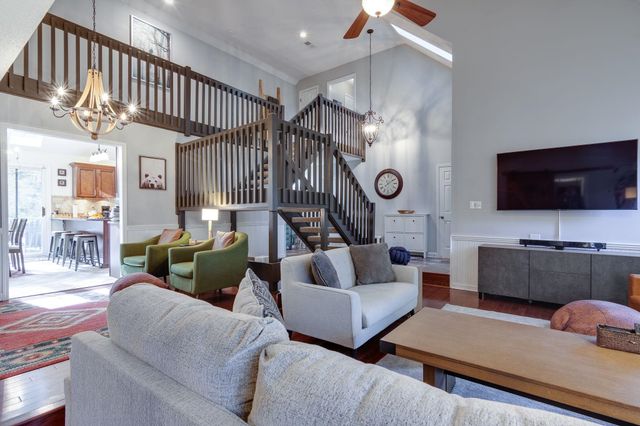 7701 OLD VILLAGE CV, Germantown, TN 38138