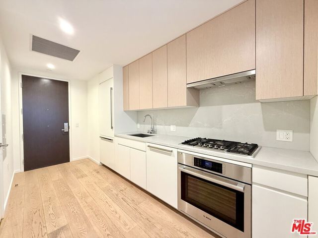 877 Francisco Street 617, Los Angeles, CA 90017