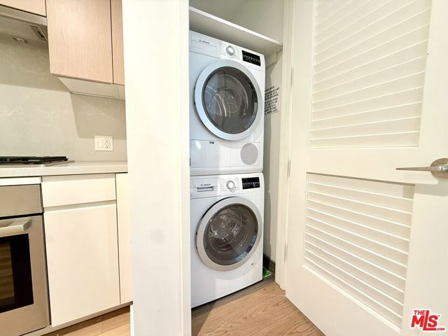 877 Francisco Street 617, Los Angeles, CA 90017