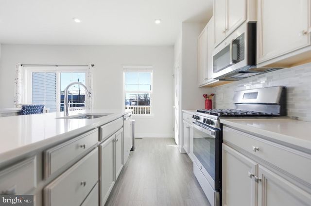 18 HAMILTON CT, Pennsauken, NJ 08110