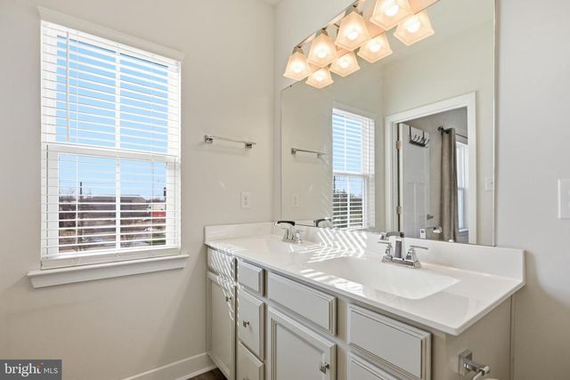 18 HAMILTON CT, Pennsauken, NJ 08110