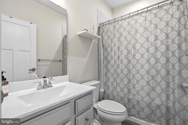 18 HAMILTON CT, Pennsauken, NJ 08110