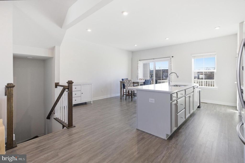 Image 12 of property listing at 18 HAMILTON CT, Pennsauken, NJ 08110