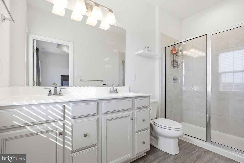 Image 23 of property listing at 18 HAMILTON CT, Pennsauken, NJ 08110