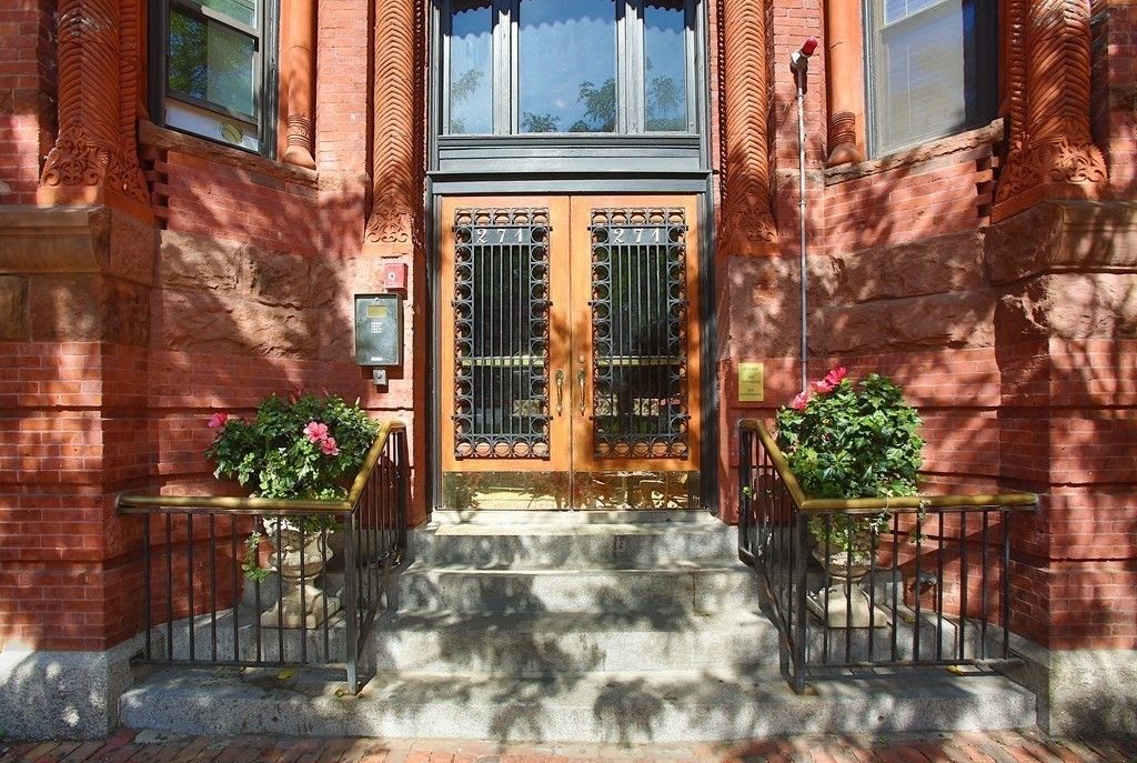 271 Dartmouth St 1L, Boston, MA 02116