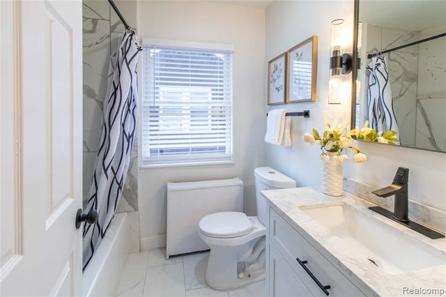 5784 Whittier Street, Detroit, MI 48224