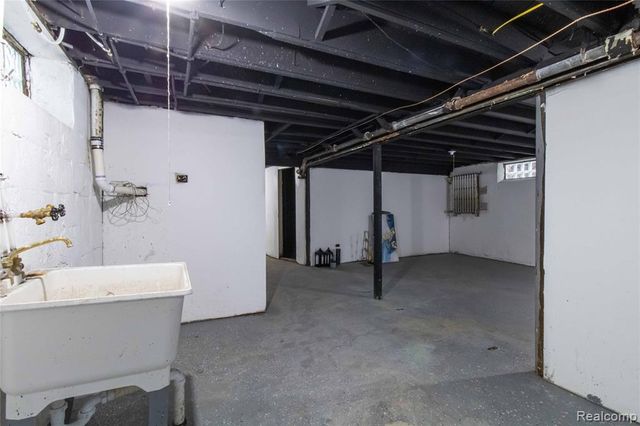 5784 Whittier Street, Detroit, MI 48224