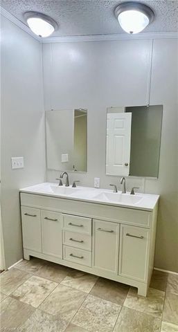1458 Merridon Drive, Pinnacle, NC 27043
