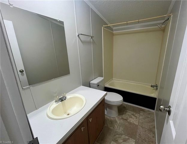 1458 Merridon Drive, Pinnacle, NC 27043