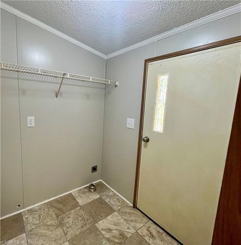 1458 Merridon Drive, Pinnacle, NC 27043