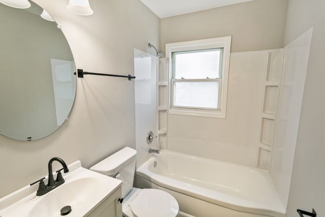 21704 CLYDE Avenue, Sauk Village, IL 60411