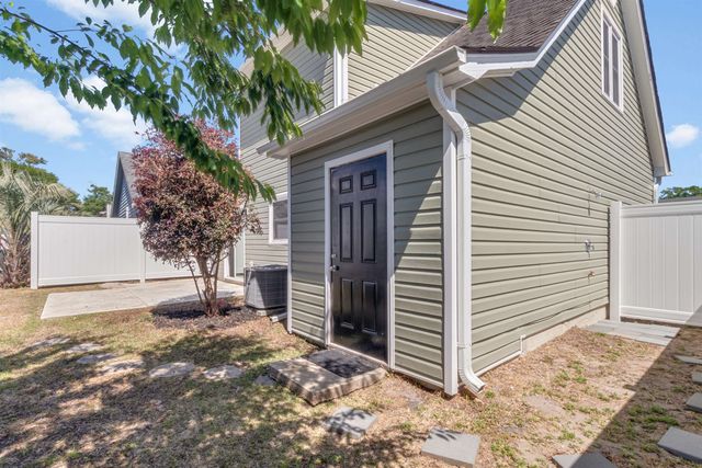 916 Tiffany Ln., North Myrtle Beach, SC 29582