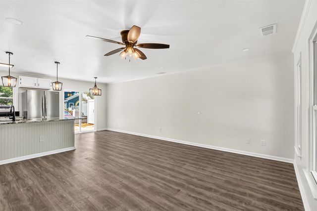916 Tiffany Ln., North Myrtle Beach, SC 29582