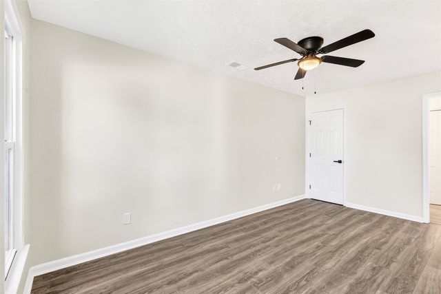 916 Tiffany Ln., North Myrtle Beach, SC 29582