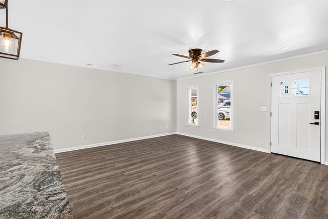 916 Tiffany Ln., North Myrtle Beach, SC 29582