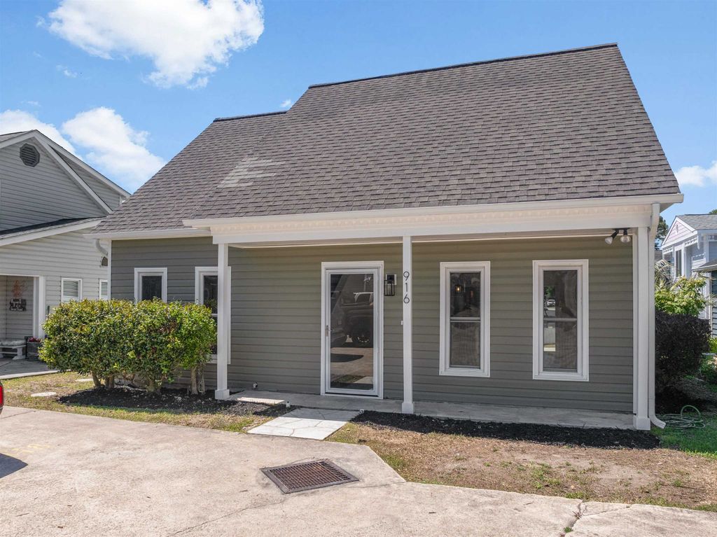 916 Tiffany Ln., North Myrtle Beach, SC 29582