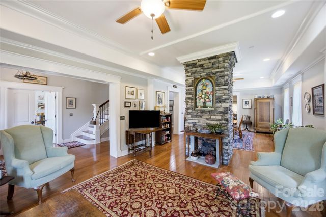 211 Jefferson Street E, York, SC 29745