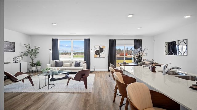 1038 Lakes Blvd, Brunswick, GA 31525