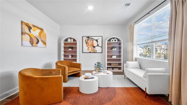 1038 Lakes Blvd, Brunswick, GA 31525