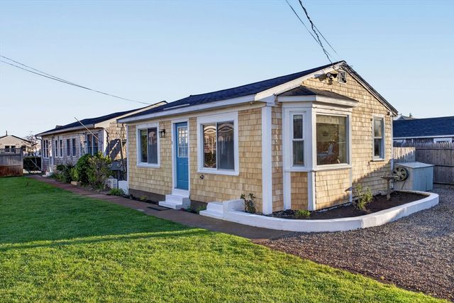 887 Commercial St 1, Provincetown, MA 02657