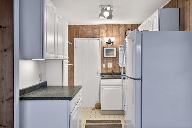 887 Commercial St 1, Provincetown, MA 02657
