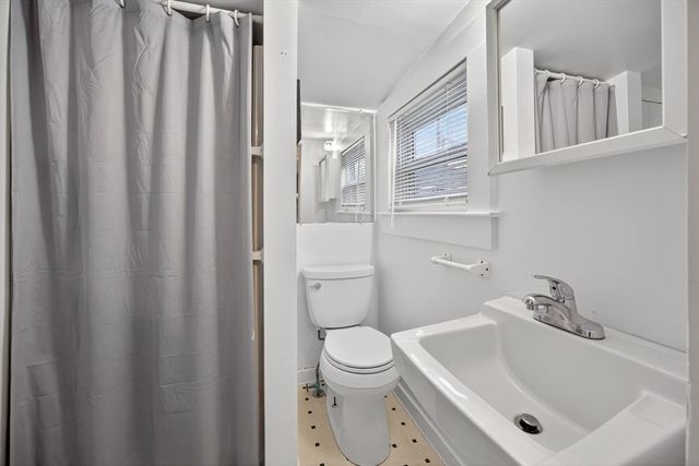 887 Commercial St 1, Provincetown, MA 02657