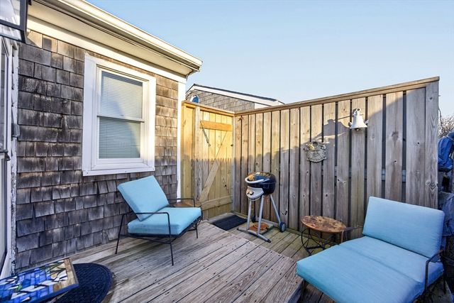 887 Commercial St 1, Provincetown, MA 02657