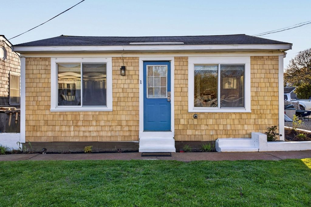 887 Commercial St 1, Provincetown, MA 02657