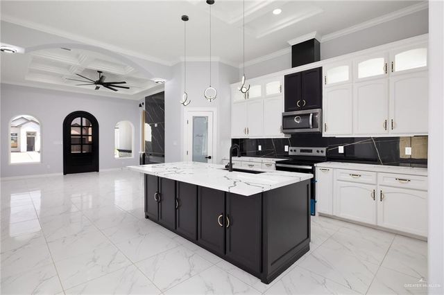 8103 N 49th Lane, Mcallen, TX 78504