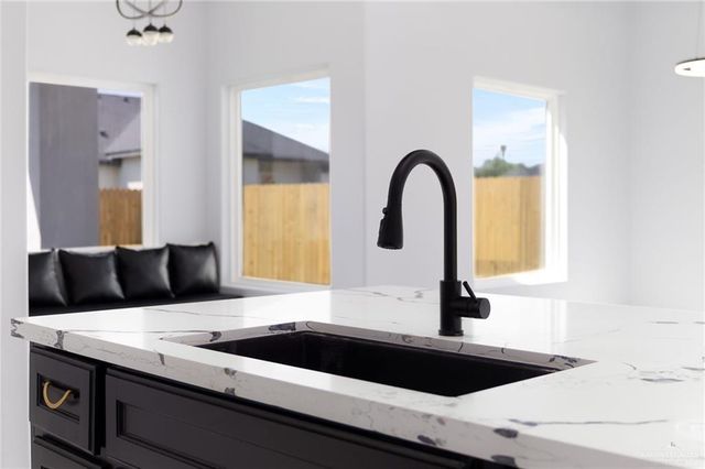 8103 N 49th Lane, Mcallen, TX 78504