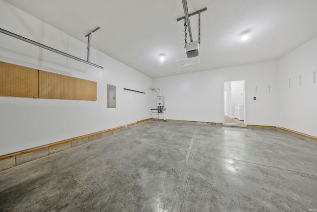 9245 Baldwin Drive, Evansville, IN 47725