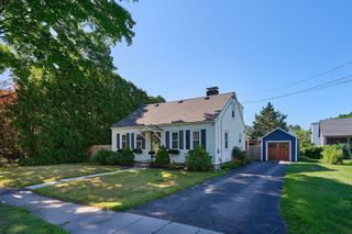 26 Smith St, Greenfield, MA 01301