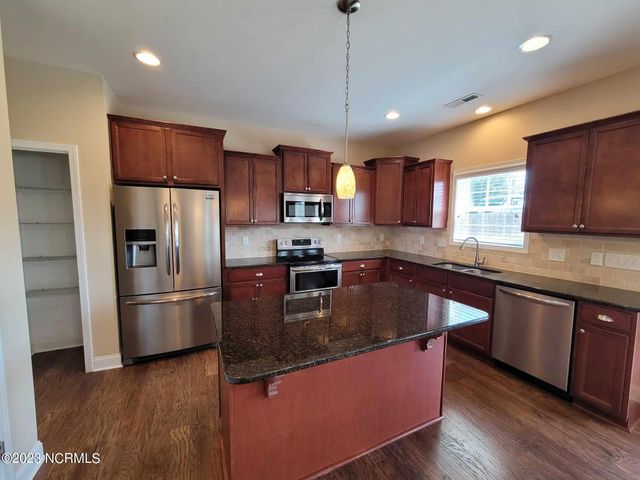 523 N Prince Henry Way, Cameron, NC 28326