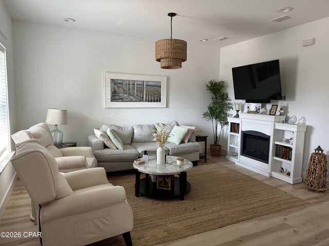 7201 Lake Suzzanne Way, Panama City, FL 32404