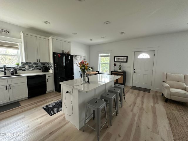 7201 Lake Suzzanne Way, Panama City, FL 32404