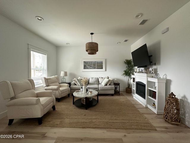 7201 Lake Suzzanne Way, Panama City, FL 32404