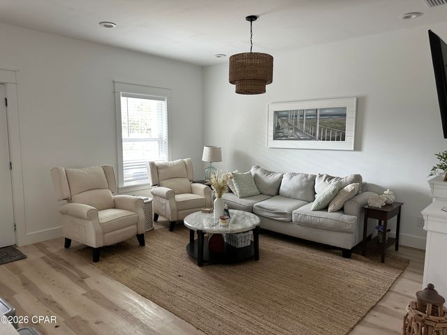 7201 Lake Suzzanne Way, Panama City, FL 32404