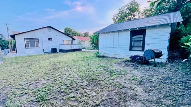 2323 E CROCKETT ST, San Antonio, TX 78202